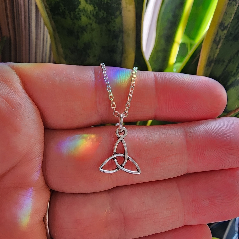 Trinity Triquetta Celtic Knot 925 Silver Necklace ~Viking~Witchy~Pagan~Goddess~